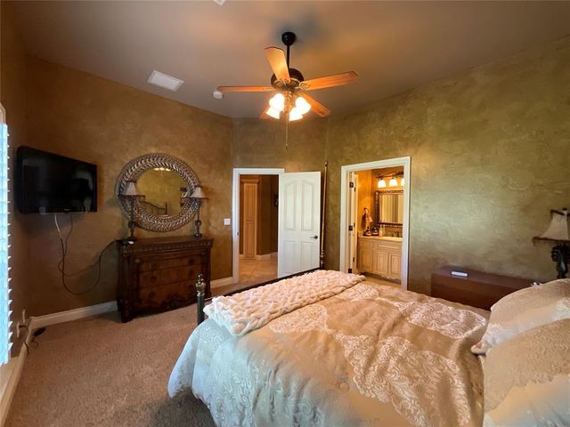 2203 W Georgia Avenue, Chickasha, OK 73018