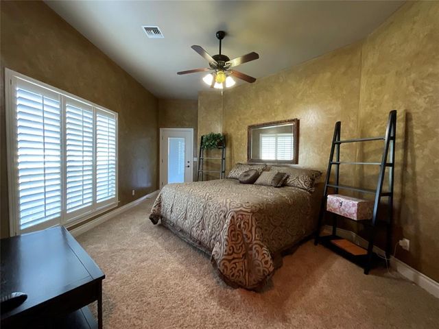 2203 W Georgia Avenue, Chickasha, OK 73018