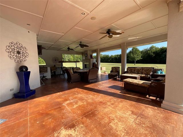 2203 W Georgia Avenue, Chickasha, OK 73018