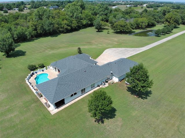 2203 W Georgia Avenue, Chickasha, OK 73018