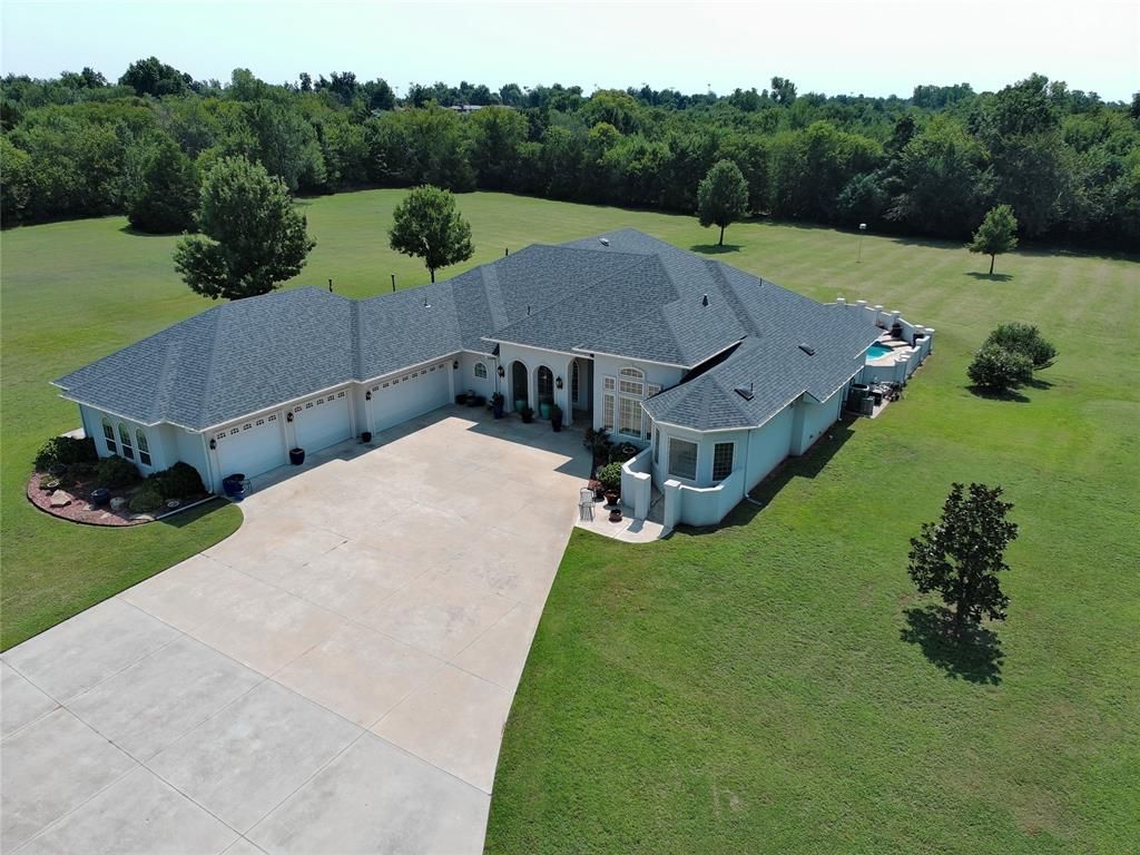 2203 W Georgia Avenue, Chickasha, OK 73018