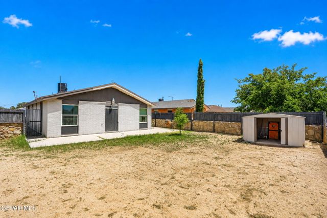 667 Danube Drive, Horizon City, TX 79928