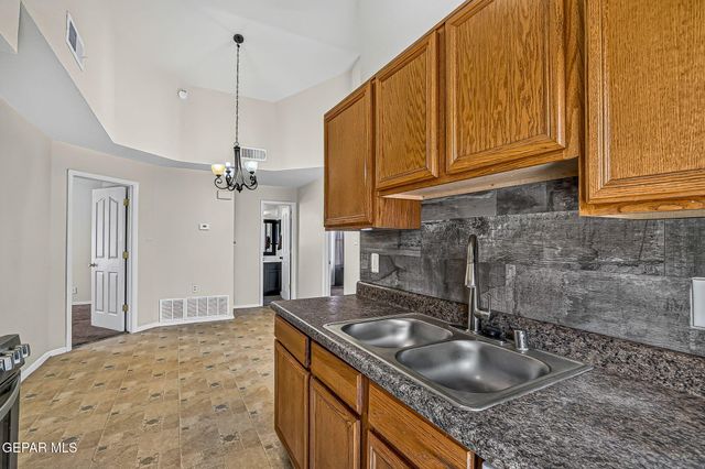 667 Danube Drive, Horizon City, TX 79928