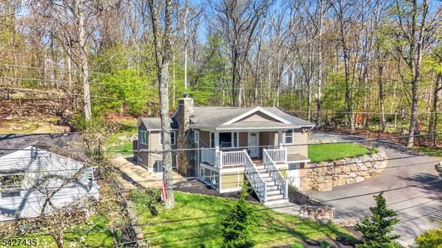 1 Pathfinder Trl, Jefferson Twp., NJ 07885