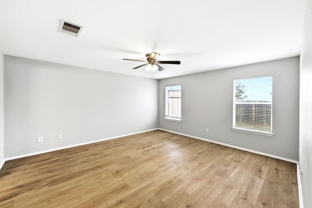 132 Mansfield Lake TRL, Kyle, TX 78640