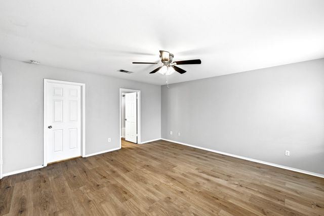 132 Mansfield Lake TRL, Kyle, TX 78640