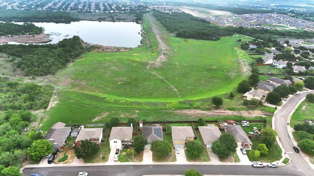 132 Mansfield Lake TRL, Kyle, TX 78640