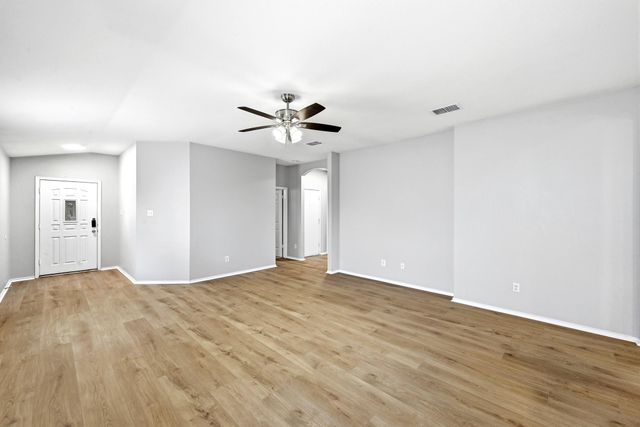 132 Mansfield Lake TRL, Kyle, TX 78640