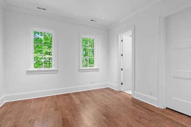 705 Darden Pl, Nashville, TN 37205