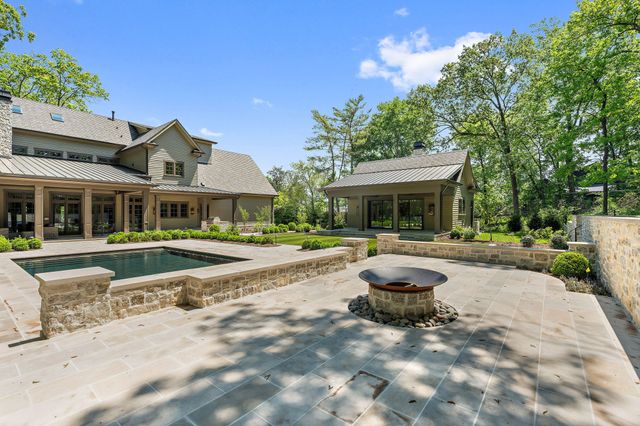 705 Darden Pl, Nashville, TN 37205