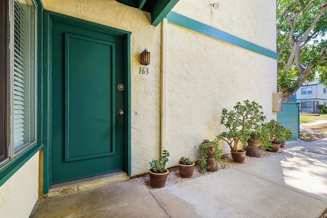 1811 Grand 163, Escondido, CA 92027