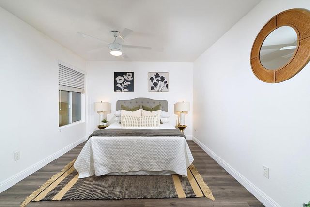 1811 Grand 163, Escondido, CA 92027