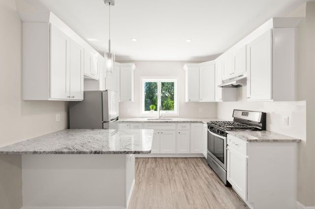 72 Grove Street, Hyannis, MA 02601