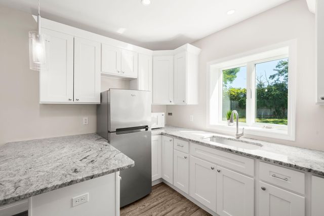 72 Grove Street, Hyannis, MA 02601