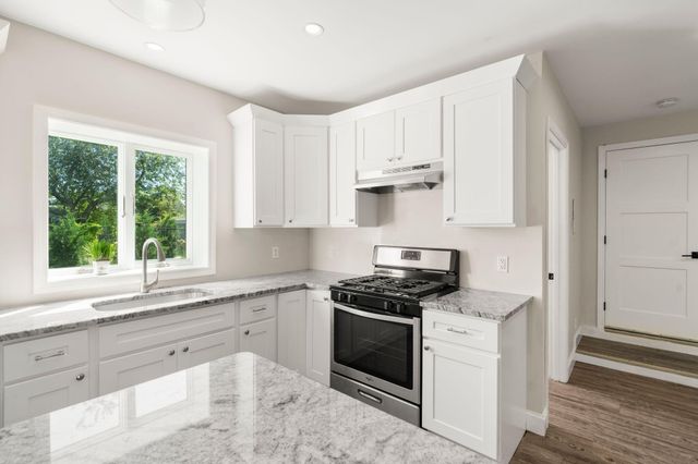 72 Grove Street, Hyannis, MA 02601