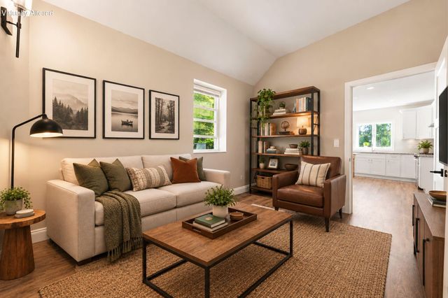 72 Grove Street, Hyannis, MA 02601