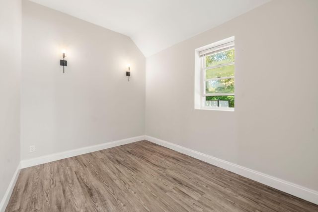 72 Grove Street, Hyannis, MA 02601