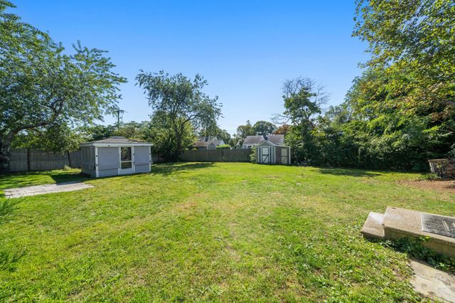 72 Grove Street, Hyannis, MA 02601
