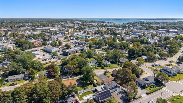 72 Grove Street, Hyannis, MA 02601