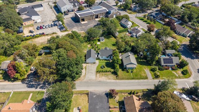 72 Grove Street, Hyannis, MA 02601