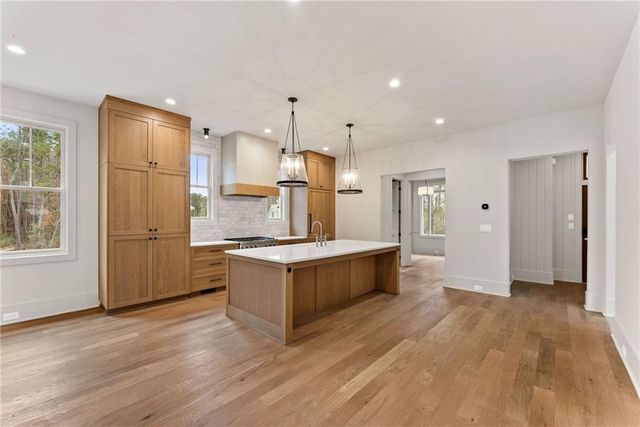 11821 Serenbe Lane, Chattahoochee Hills, GA 30268