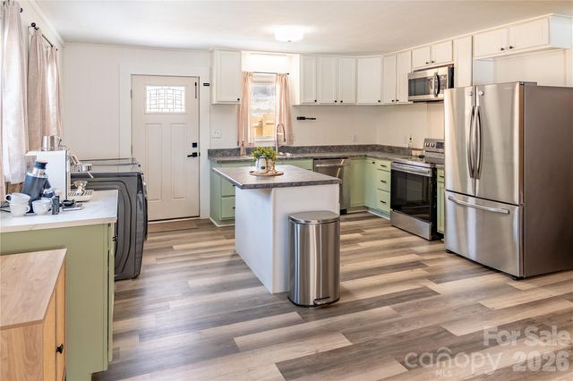 8573 Cruso Road, Canton, NC 28716