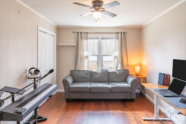 8573 Cruso Road, Canton, NC 28716