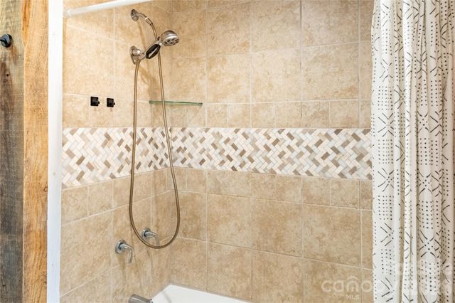 8573 Cruso Road, Canton, NC 28716