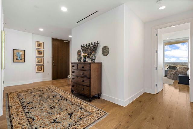 3130 N Harwood Street 1503, Dallas, TX 75201