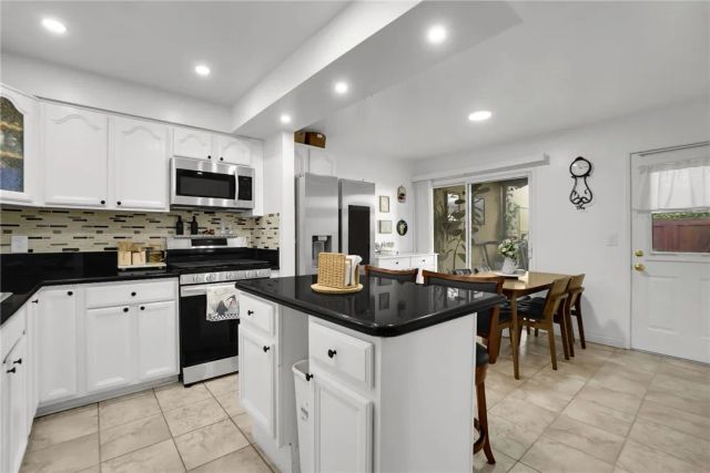 1795 W Glenoaks Avenue, Anaheim, CA 92801