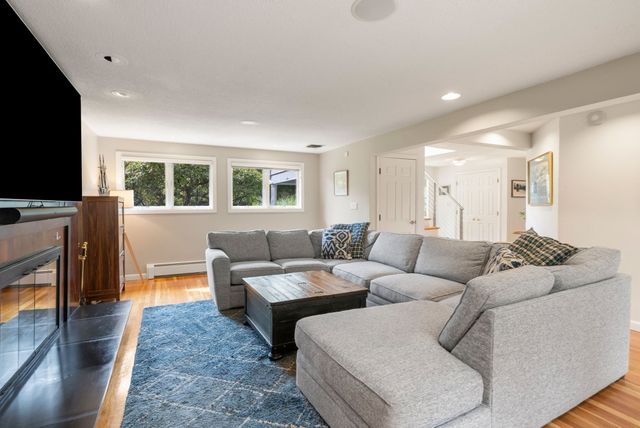 52 Damon Road, Needham, MA 02494