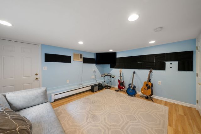52 Damon Road, Needham, MA 02494