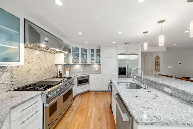 52 Damon Road, Needham, MA 02494