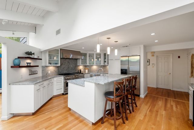 52 Damon Road, Needham, MA 02494