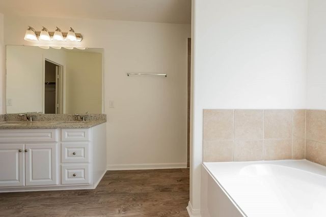 922 Doubletree Glen Drive, Houston, TX 77073