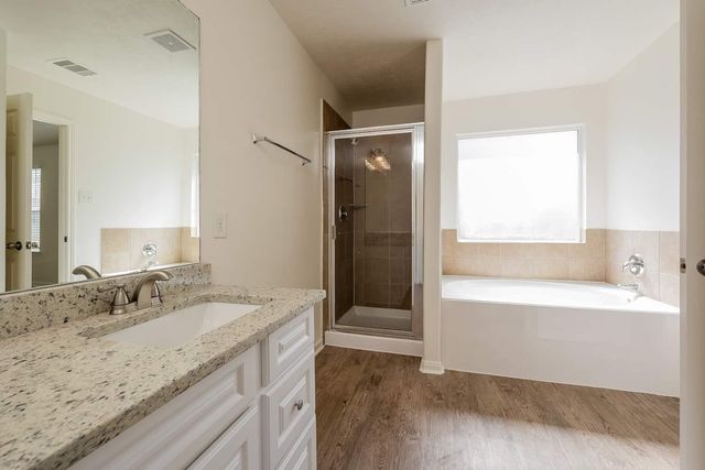 922 Doubletree Glen Drive, Houston, TX 77073