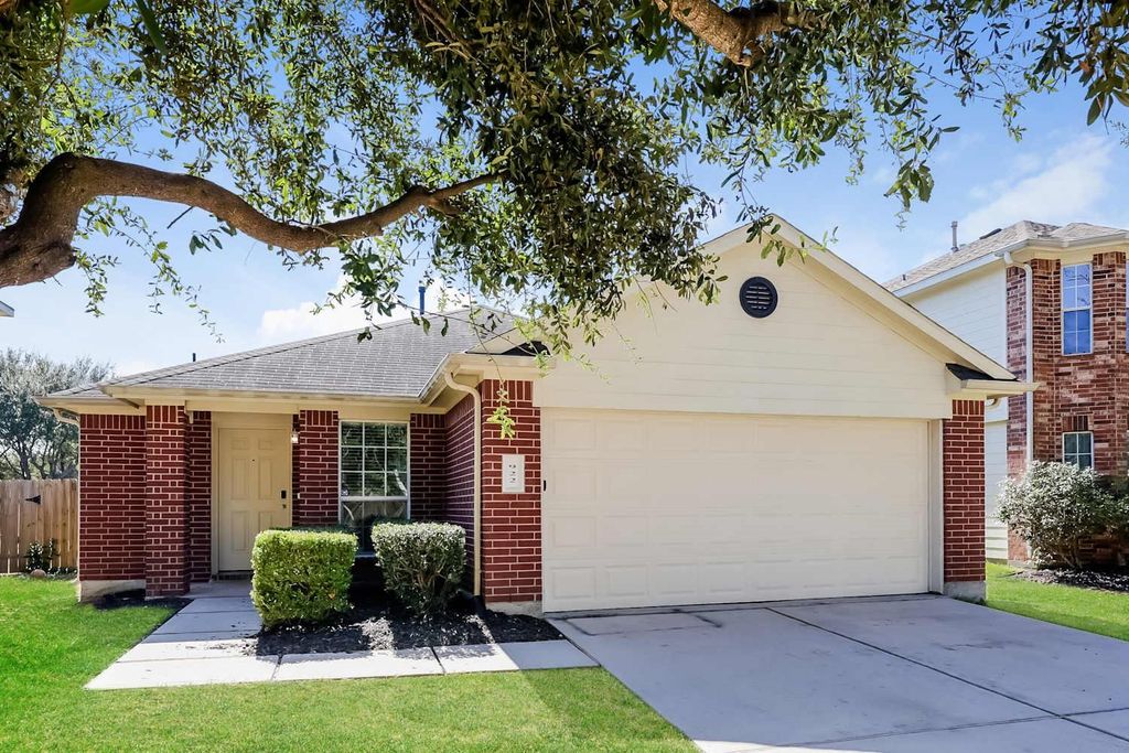 922 Doubletree Glen Drive, Houston, TX 77073