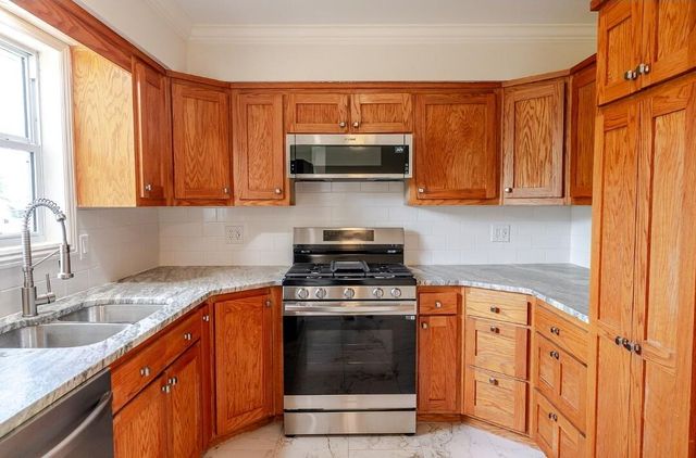 302 Highland Avenue, Monett, MO 65708