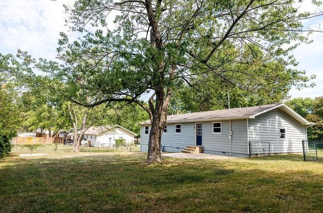 302 Highland Avenue, Monett, MO 65708