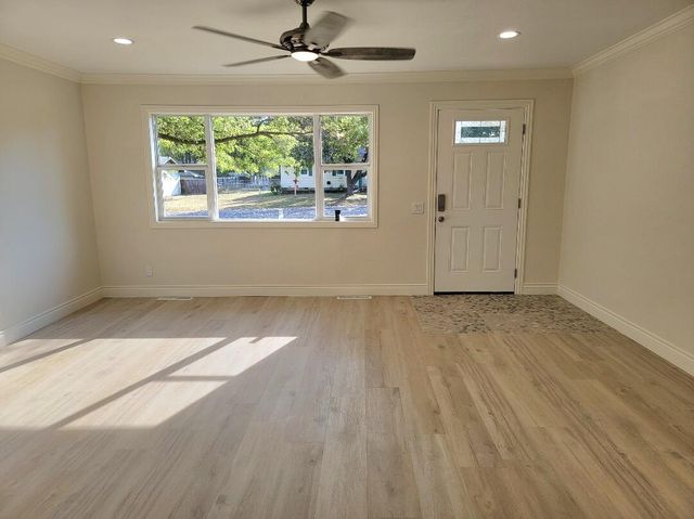 302 Highland Avenue, Monett, MO 65708