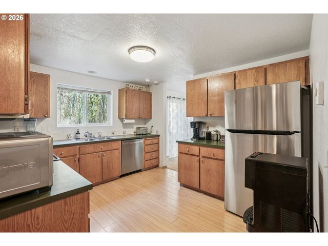 23708 Ne CANYON LOOP Rd, Battle Ground, WA 98604