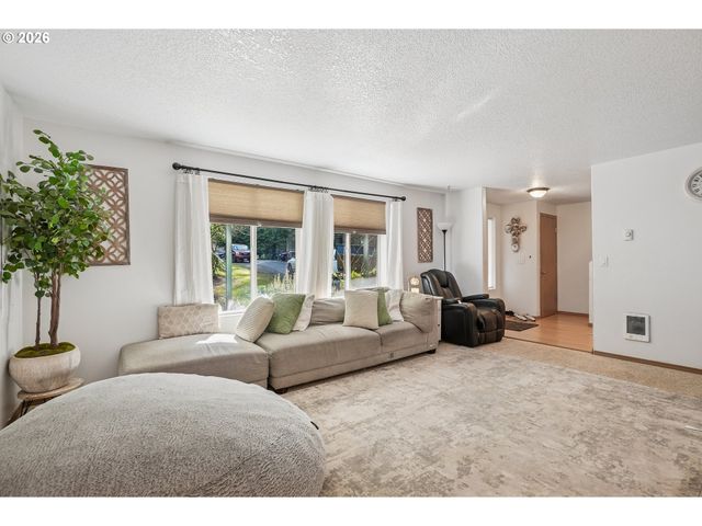 23708 Ne CANYON LOOP Rd, Battle Ground, WA 98604