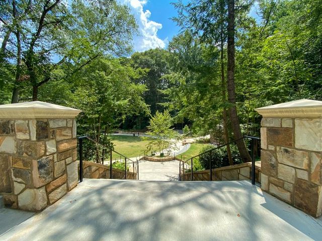 4 Montclair Drive NE, Atlanta, GA 30309