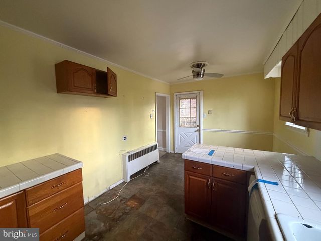 941 E SLOCUM ST, Philadelphia, PA 19150