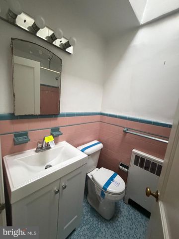 941 E SLOCUM ST, Philadelphia, PA 19150