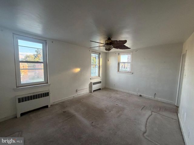 941 E SLOCUM ST, Philadelphia, PA 19150