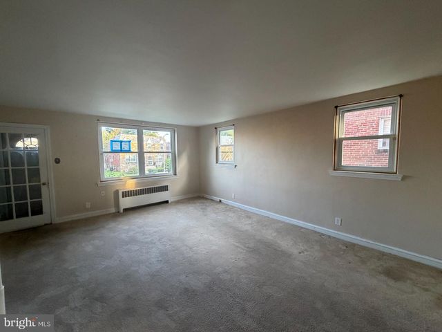 941 E SLOCUM ST, Philadelphia, PA 19150