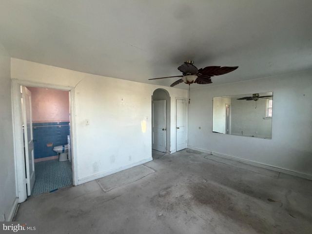 941 E SLOCUM ST, Philadelphia, PA 19150