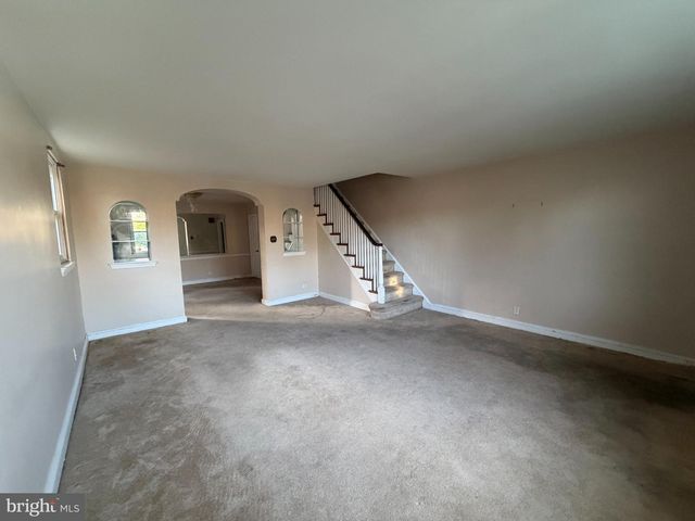 941 E SLOCUM ST, Philadelphia, PA 19150