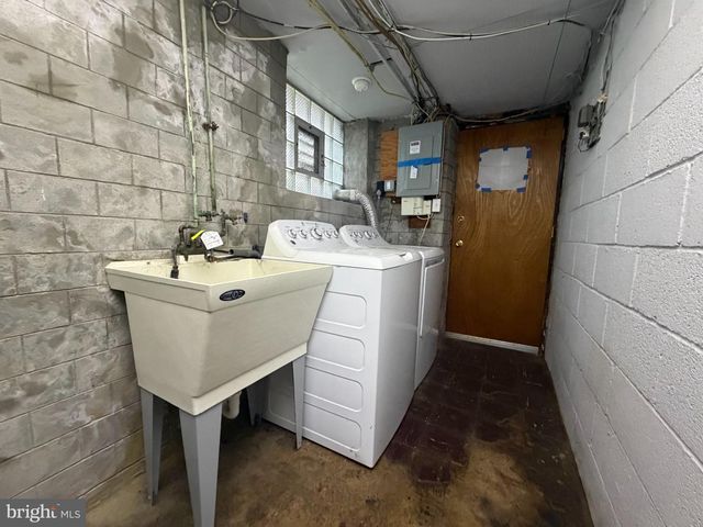 941 E SLOCUM ST, Philadelphia, PA 19150